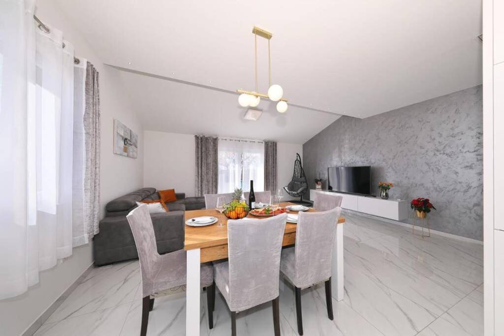Apartman Chiara Galovac  Exterior photo
