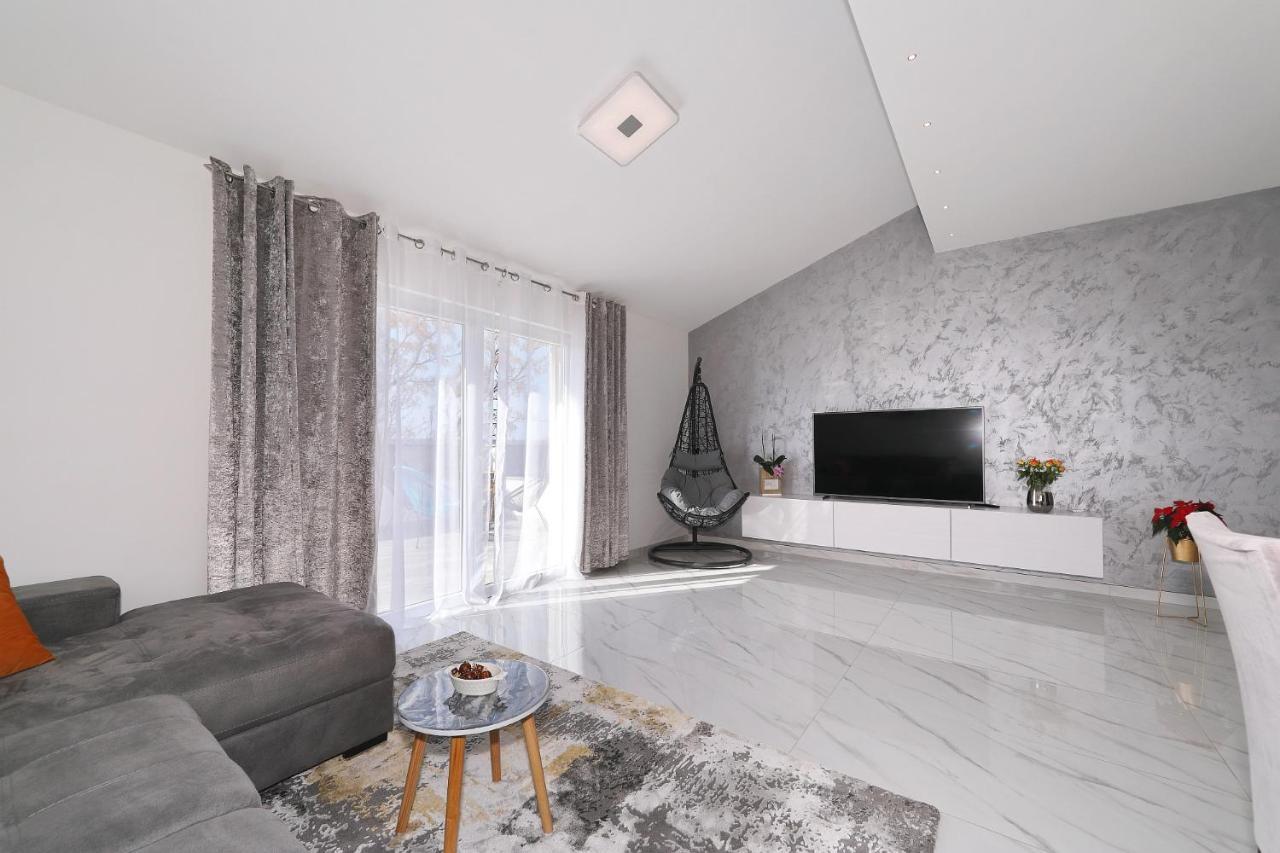 Apartman Chiara Galovac  Exterior photo